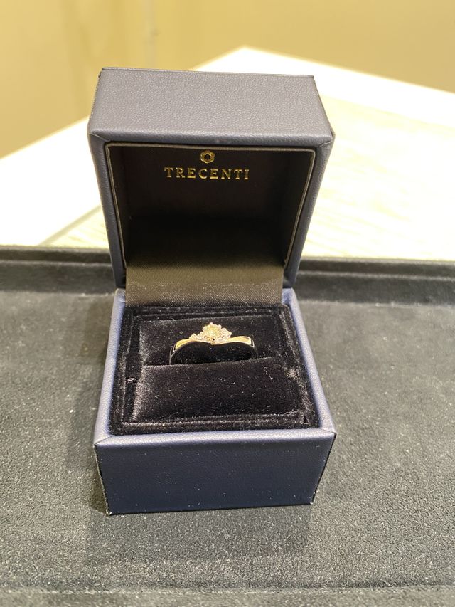 婚約指輪の写真