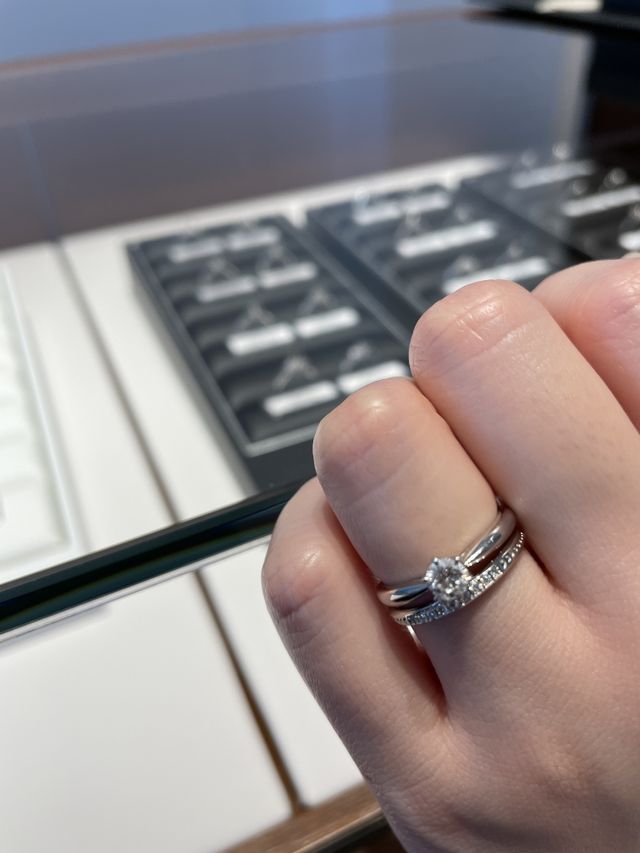 ダイヤモンドが可愛くて、綺麗でとても良かったです。