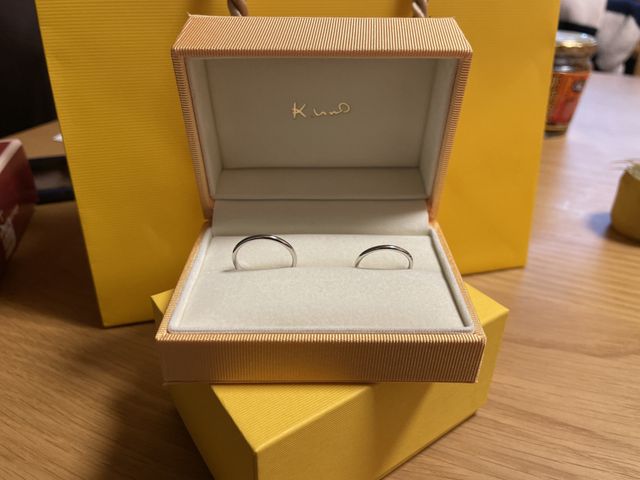 プラチナ925のペアリング。
細め。