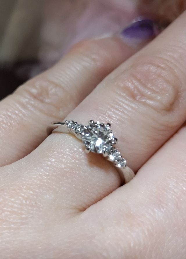 0.5カラット以上にしたかったのでセミオーダーにしました。