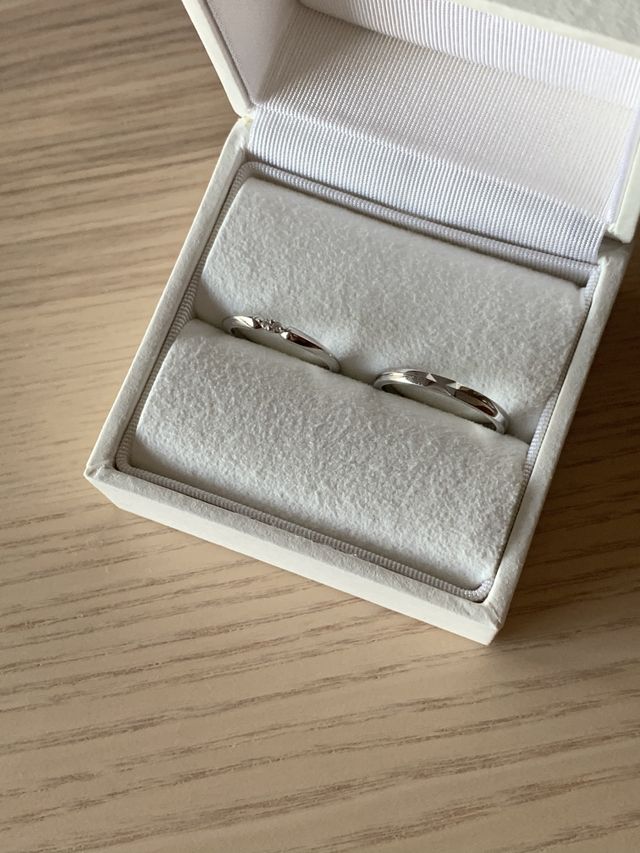 Siriusというデザインのペアです。