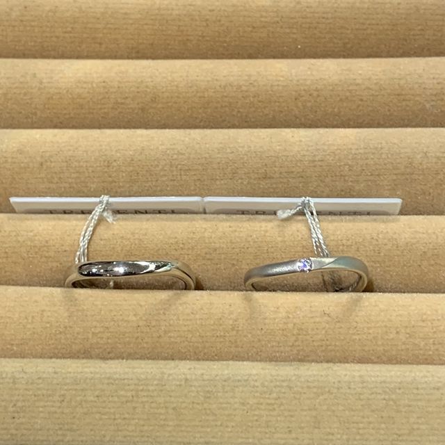 ウェーブに半マット加工を入れてもらいました。