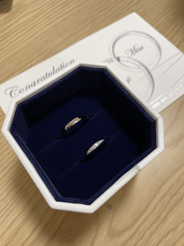 お店の人の対応も素晴らしく、指輪も綺麗で満足です