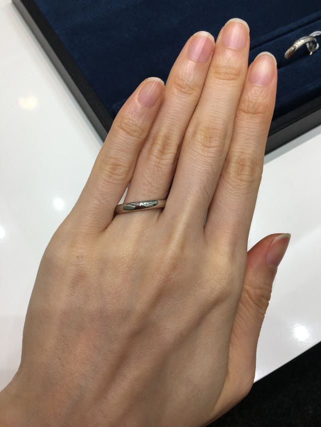 シンプルなプラチナリングです