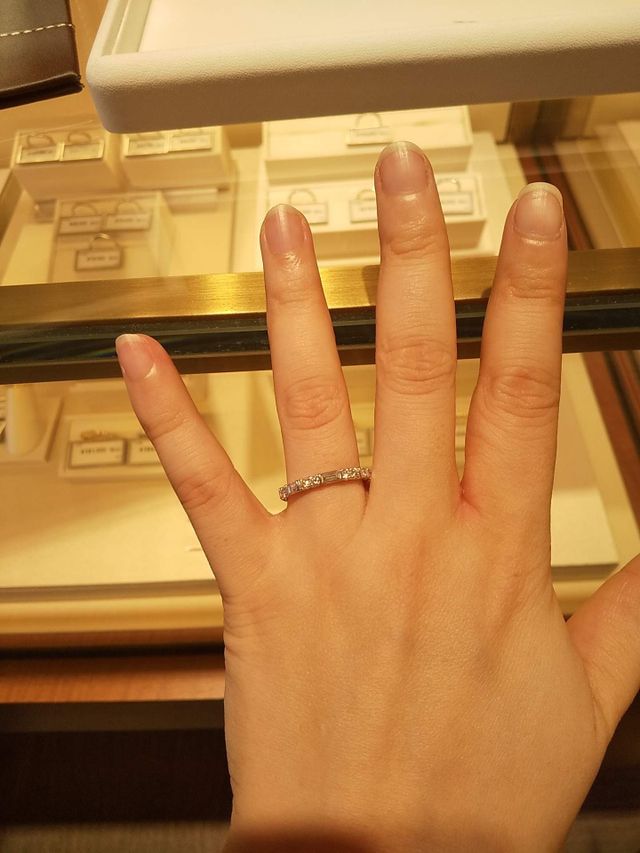 ハーフエタニティリング