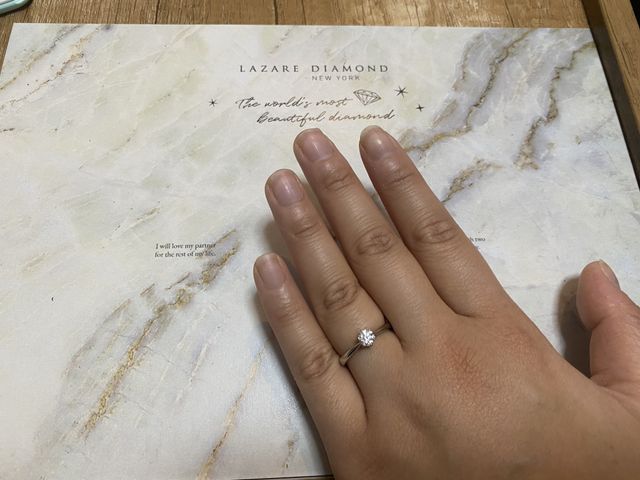 ダイヤモンドが目立つシンプルな指輪です。