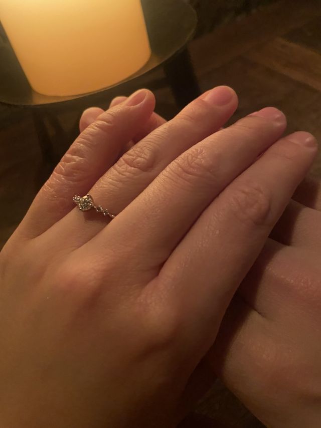 ピンクダイヤモンドが寄り添っててとても可愛い