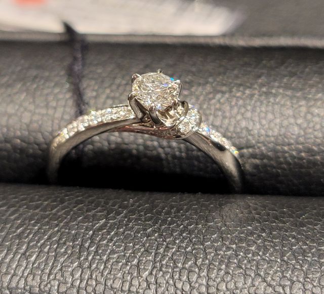 花みたいな指輪