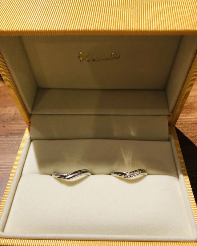 半分は木目金、半分はプラチナで作って頂きました。