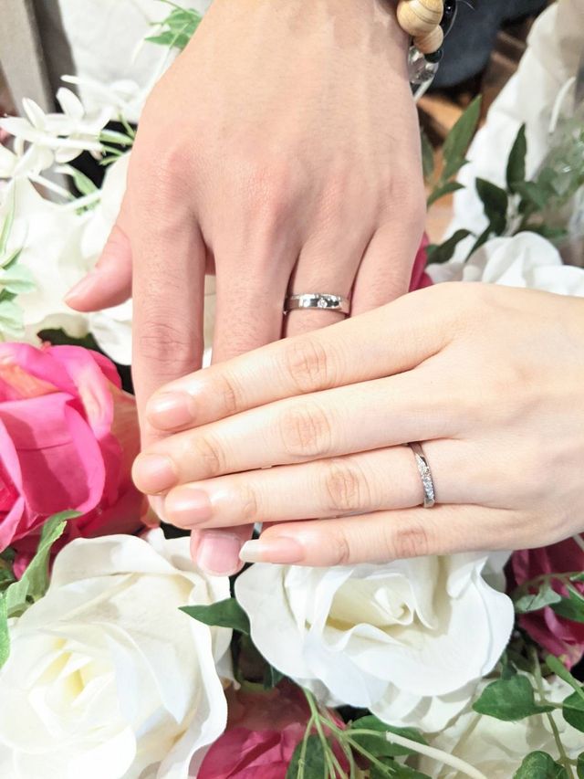 プラチナ鍛造でお互いダイア有りです。夫が10号、妻4.5号。