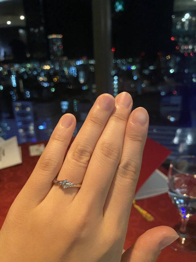 出来上がった指輪の形の美しさとダイヤの輝きに大満足でした。