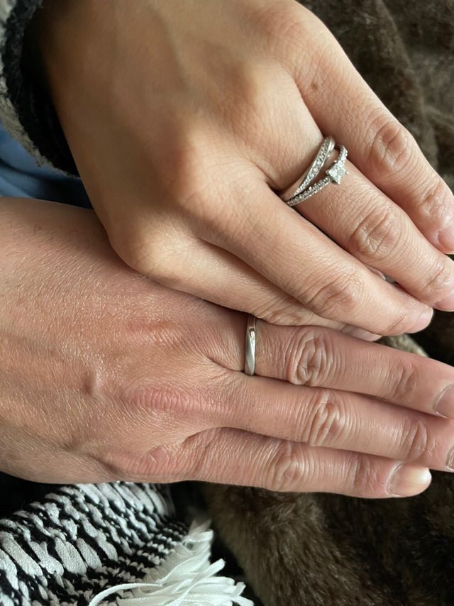 ウエーブ
男性の方はつや消し加工
