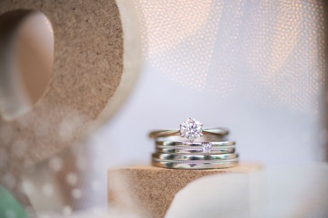 ミル打ちデザインがペア感満載