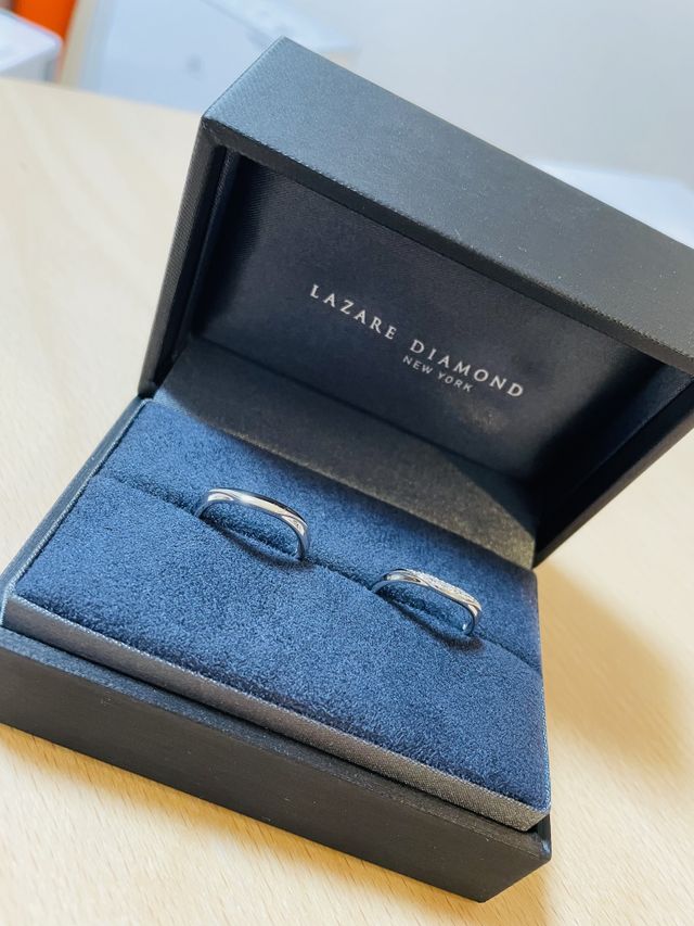 この上に更に化粧箱がつき、リボンで包装してくれます。