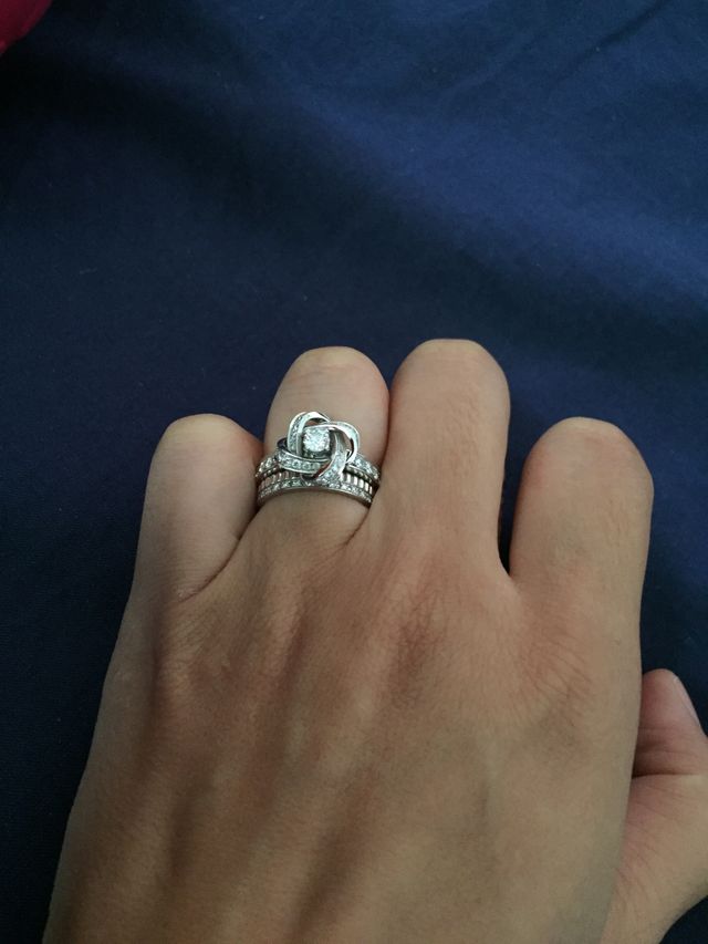 重ね付けしても素敵です。