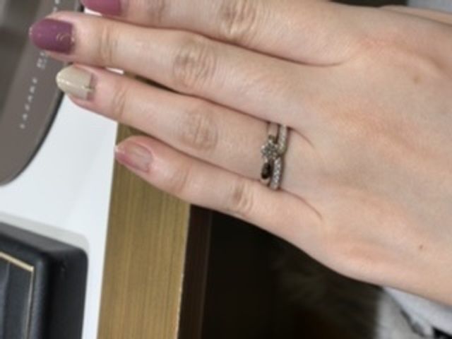 Tiffanyの婚約指輪と重ね付け