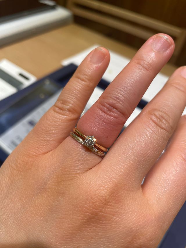 ソリティア婚約指輪とピンクゴールドとプラチナコンビの結婚指輪