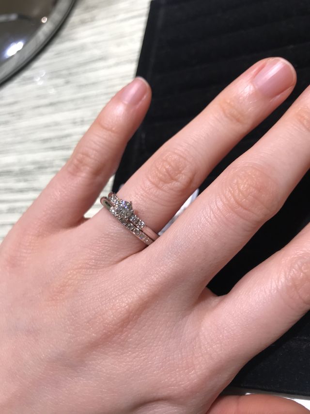 指輪の試着写真