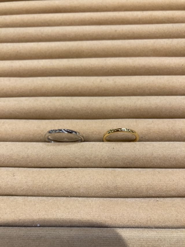 右がレディース、左がメンズ用です。