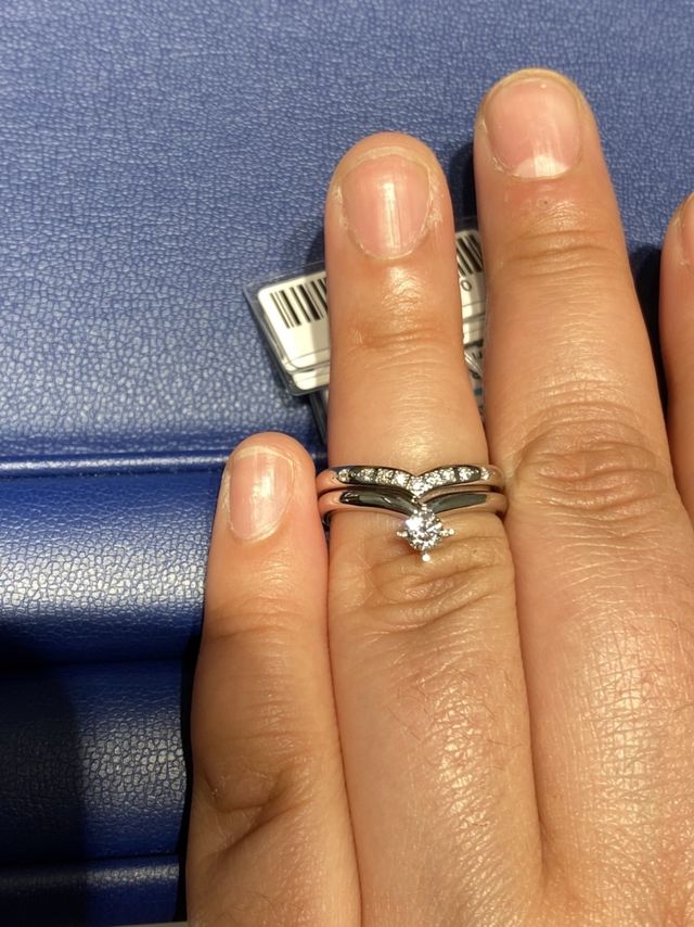 エンゲージリングとマリッジリングのセット