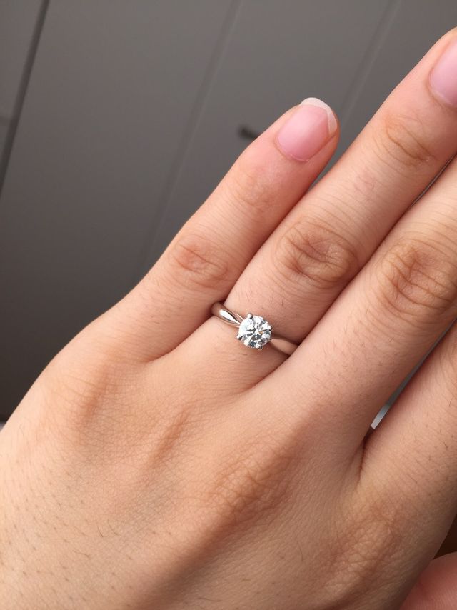 肉眼で見えるハート&キューピットが引き立つソリテールリング！