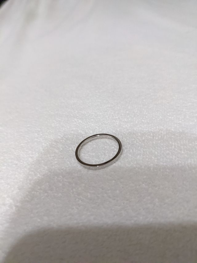 どシンプルなプラチナの指輪です。