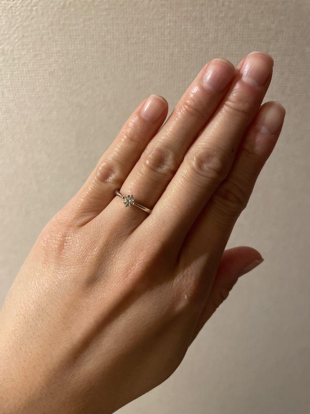 上から見たのと、横から見た顔が違うのに惹かれました。