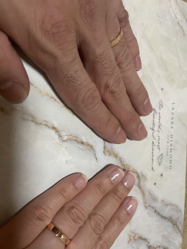 色はピンクゴールドですが、ピンクが馴染みます。