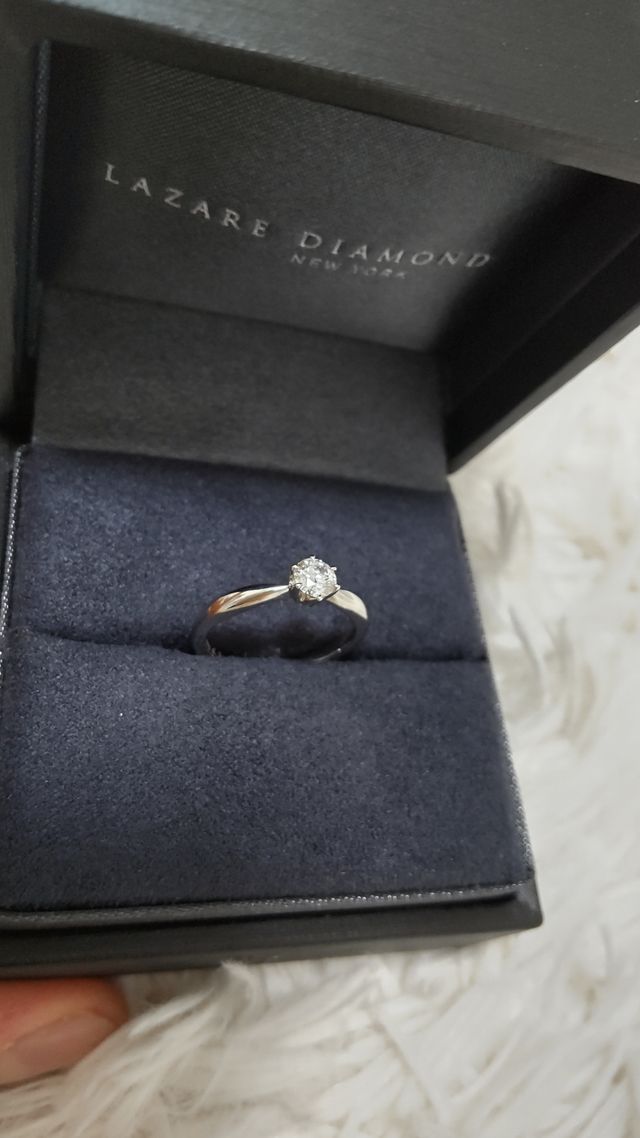 ギラギラとした輝きがとても眩いです。