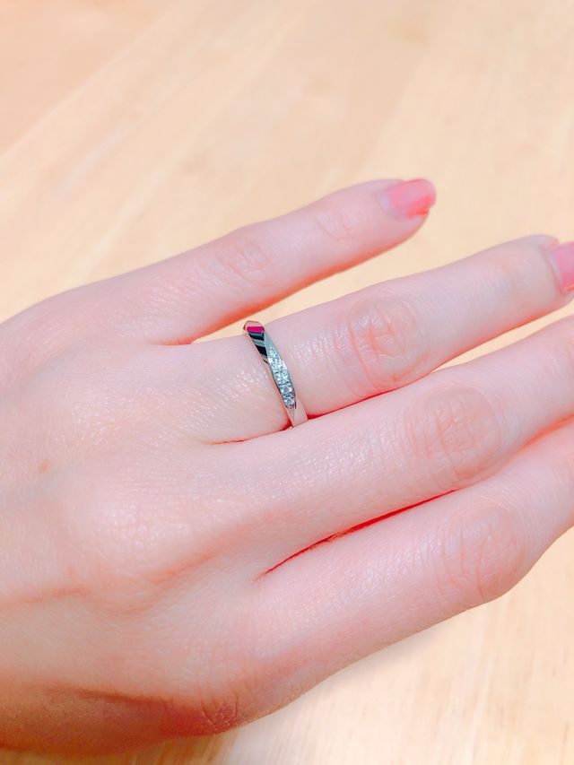 新婦側のリング。