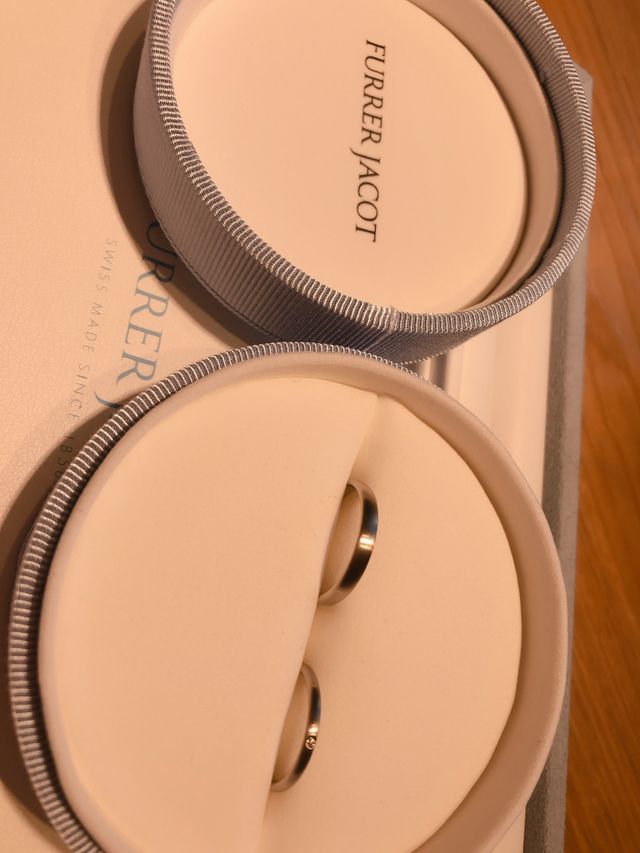 綺麗な水色の箱に入っていました。