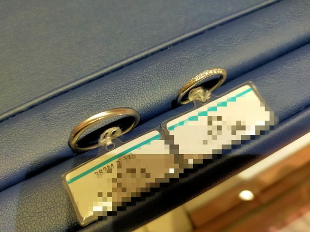 ストレートタイプだけど、デザインが斜めに入ってる。