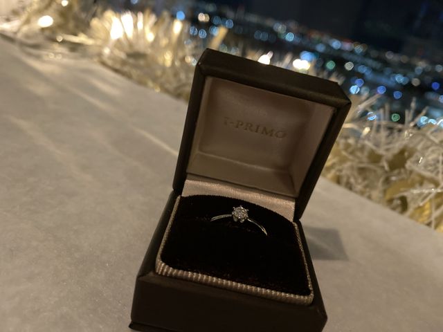 プロポーズ後に景色と共に撮った写真です。
景色と共に。