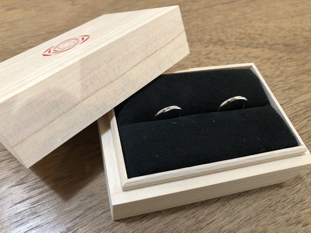 お店で撮影しました。