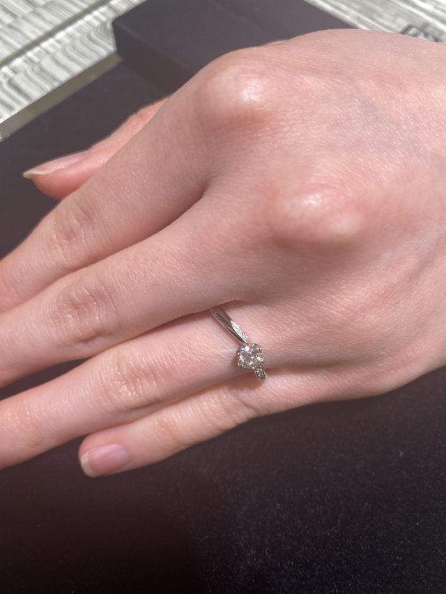 ウェーブときらきらダイヤモンドが素敵です！