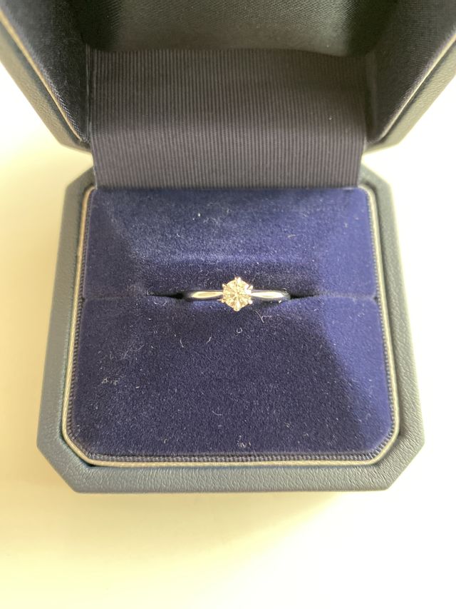 婚約指輪0.26キャラット