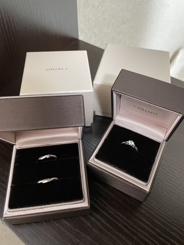 ノクターナルコンビという名前の結婚指輪を購入しました。