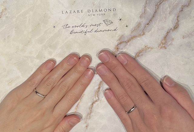 プラチナとマットを１つの指輪で楽しめます。ペア感もしっかり。