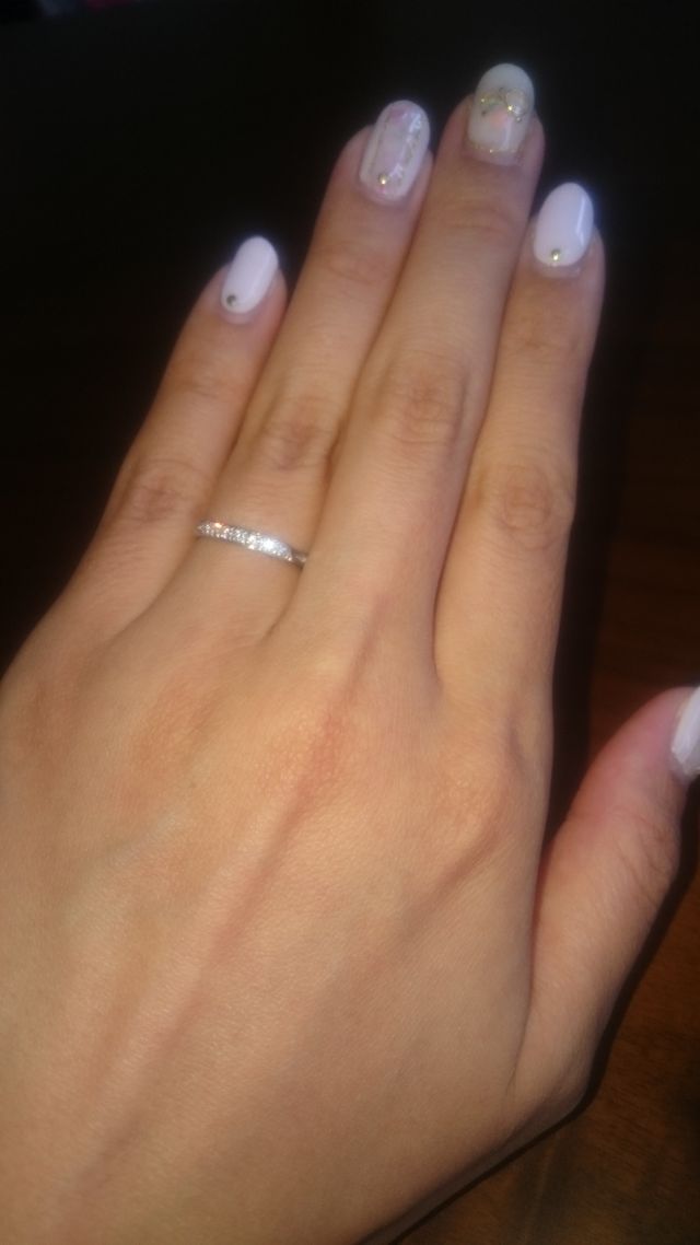 細いリングなのにきらきらがなんとも可愛い♡
