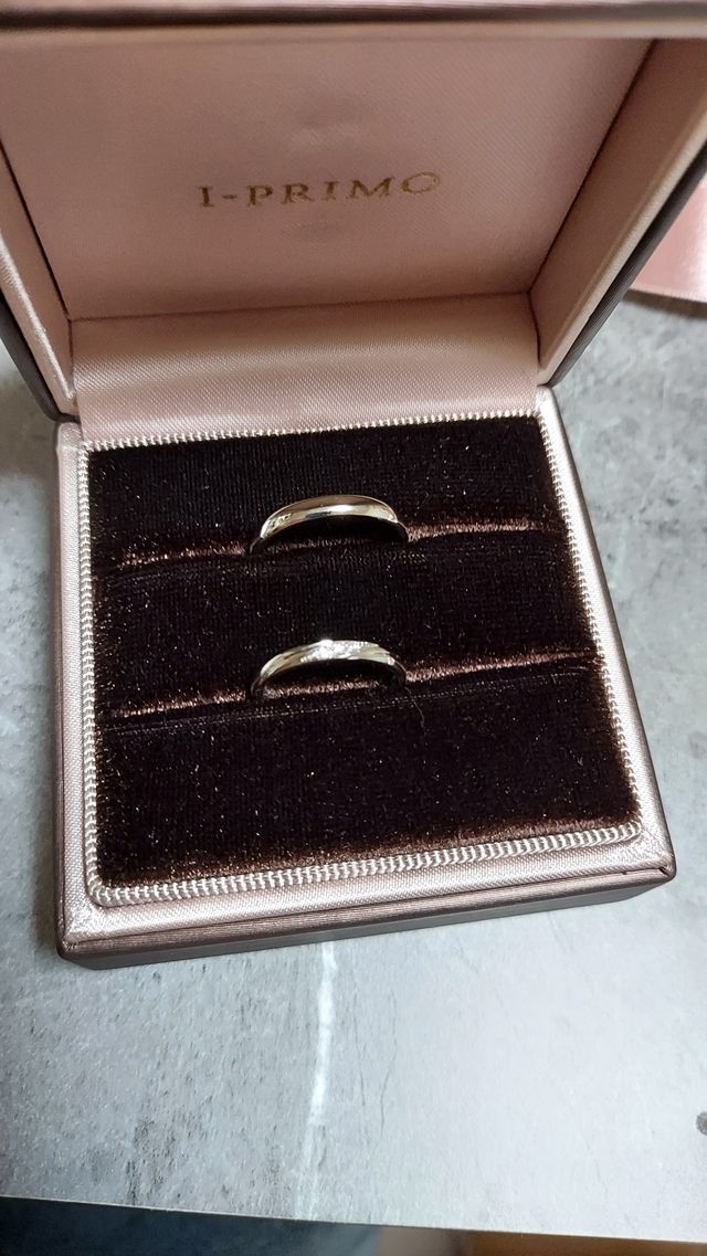 上が新郎
下が新婦