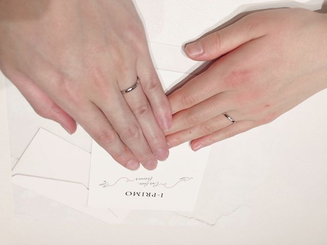 店舗で受け取った際に撮影しました。お互いに付け合いました。