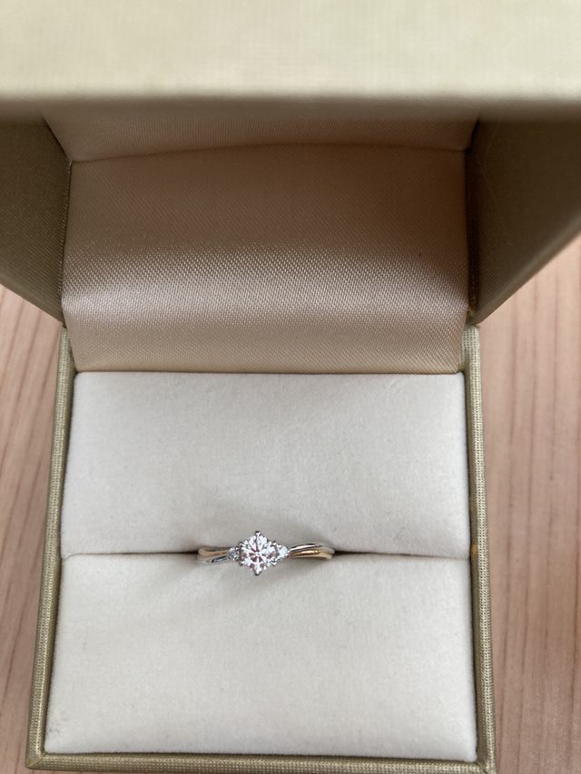 K18とpt950のコンビの婚約指輪