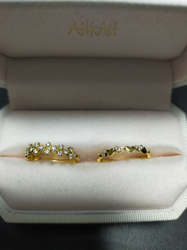 左の薬指と右の中指につけたりも・・・