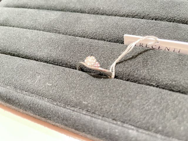 よく見ると花の形になっているの素敵です。