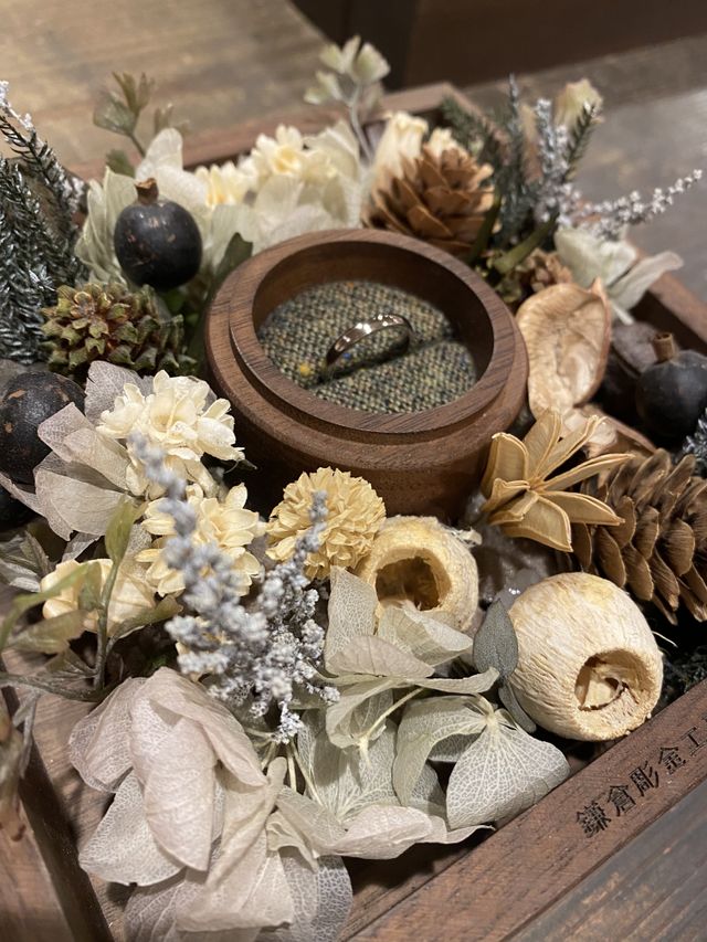 ホワイトゴールドの婚約指輪
クリア仕上げ