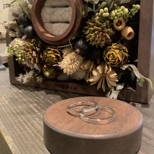 プラチナ
リングピローは撮影用にお借りしました。