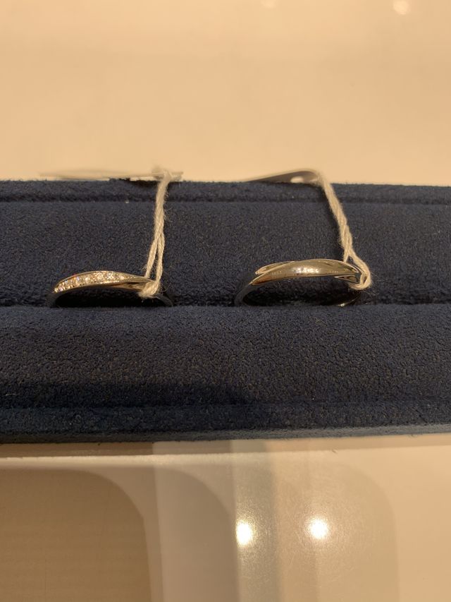 結婚指輪を見に行きました。ストレートのデザイン