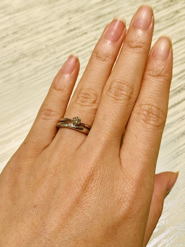 結婚指輪と重ねづけした印象