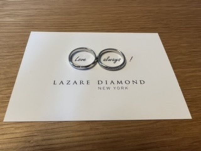 ペアのリングです。