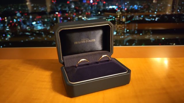 買った指輪を宿泊したホテルで渡しました